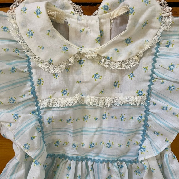 Vintage Girls dress - Picture 3 of 6